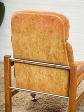 Load image into Gallery viewer, Oak 1970’s Mid Century Dining Set
