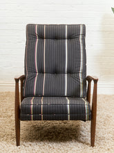 Load image into Gallery viewer, Milo Baughman Lounge Chair Restored with new upholstery
