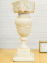 Load image into Gallery viewer, Italian Alabaster Lamp

