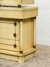 Load image into Gallery viewer, Robot 1950’s style Highboy
