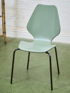 Arne Jacobsen Moulded Wood Chair by Fritz Hansen
