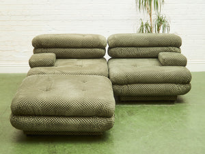 3 pieces 70’s style Lounge with Ottoman in Olive Green Checker