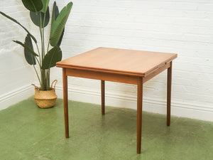 Danish Modern Teak Vintage Dining Table with Draw Leaves