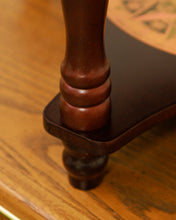 Load image into Gallery viewer, Chess Set Globe
