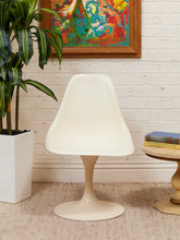 Load image into Gallery viewer, Single Tulip Chair
