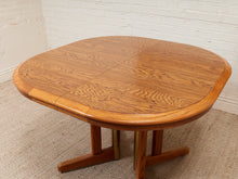Load image into Gallery viewer, Oak Mid Century Oval Dining Table
