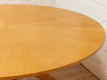 Load image into Gallery viewer, Spider Round Table
