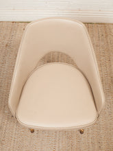 Load image into Gallery viewer, Set of 4 Saarinen Style Vintage Chairs
