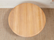 Load image into Gallery viewer, Oak Dining Table with 2 Leaves
