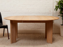 Load image into Gallery viewer, Oak Dining Table with 2 Leaves
