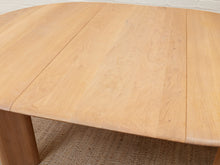 Load image into Gallery viewer, Oak Dining Table with 2 Leaves

