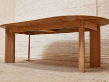 Load image into Gallery viewer, Oak Dining Table with 2 Leaves
