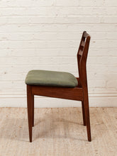 Load image into Gallery viewer, Set of 4 Danish Modern Chairs

