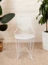 Load image into Gallery viewer, Vintage 60’s Outdoor Set
