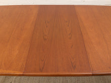 Load image into Gallery viewer, Restored Vintage Dining Table 2 Leaves
