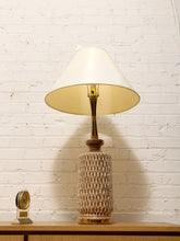 Load image into Gallery viewer, Vintage Mid Century Brown Lamp
