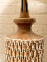 Load image into Gallery viewer, Vintage Mid Century Brown Lamp
