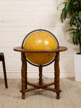 Load image into Gallery viewer, Vintage Light Up Globe
