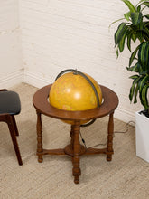 Load image into Gallery viewer, Vintage Light Up Globe

