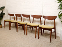 Load image into Gallery viewer, Set a Five Mid-Century Modern Walnut Boomerang Dining Chairs
