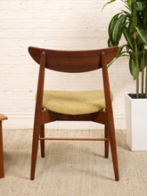 Load image into Gallery viewer, Set a Five Mid-Century Modern Walnut Boomerang Dining Chairs
