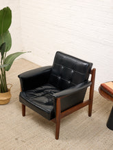 Load image into Gallery viewer, 1960’s Mid Century Armchair
