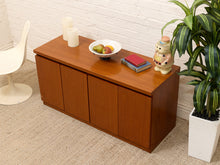 Load image into Gallery viewer, Vintage Mid Century 4 Drawer Credenza
