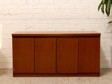 Load image into Gallery viewer, Vintage Mid Century 4 Drawer Credenza
