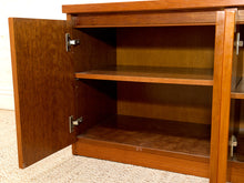 Load image into Gallery viewer, Vintage Mid Century 4 Drawer Credenza

