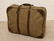 Load image into Gallery viewer, Ventura Vintage Luggage
