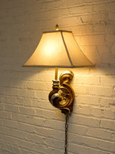 Load image into Gallery viewer, Hollywood Regency Sconce
