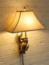 Load image into Gallery viewer, Hollywood Regency Sconce
