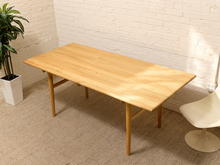 Load image into Gallery viewer, Hans Wegner Style Oak Dining Table
