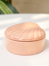 Load image into Gallery viewer, Vintage Pink Ceramic Seashell Trinket Box

