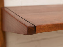 Load image into Gallery viewer, Close-up of a wooden shelf corner showing the wood grain, joint detail, and a light neutral background.
