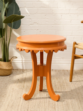 Load image into Gallery viewer, Vintage 1970s peach round side table with layered top, scalloped apron, and curved legs
