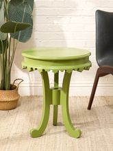 Load image into Gallery viewer, Vintage 1970s chartreuse green round side table with layered top, scalloped apron, and curved legs
