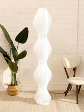 Load image into Gallery viewer, Vintage tall sculptural white floor lamp with layered curved slats and an undulating organic wave-shaped silhouette
