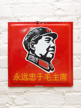 Load image into Gallery viewer, Vintage-style Chinese propaganda metal sign featuring black-and-white portrait of Mao Zedong wearing a red-star cap, red-orange background, and yellow Chinese characters

