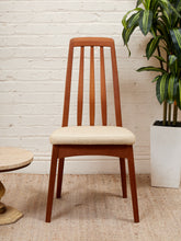 Load image into Gallery viewer, Benny Linden Vintage Chairs

