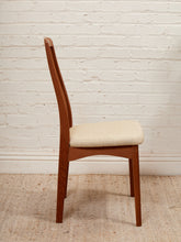 Load image into Gallery viewer, Benny Linden Vintage Chairs
