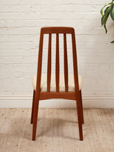 Load image into Gallery viewer, Benny Linden Vintage Chairs
