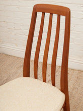 Load image into Gallery viewer, Benny Linden Vintage Chairs

