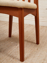 Load image into Gallery viewer, Benny Linden Vintage Chairs
