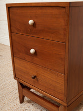 Load image into Gallery viewer, Pair of Vintage 3 Drawer Nightstands
