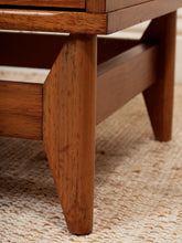 Load image into Gallery viewer, Pair of Vintage 3 Drawer Nightstands
