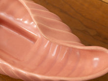 Load image into Gallery viewer, 1950’s California Pottery Pink Shell
