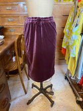 Load image into Gallery viewer, Adidas Plum Colored Velour Skirt (M)
