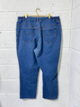 Load image into Gallery viewer, Vintage Denim Pants (24W)
