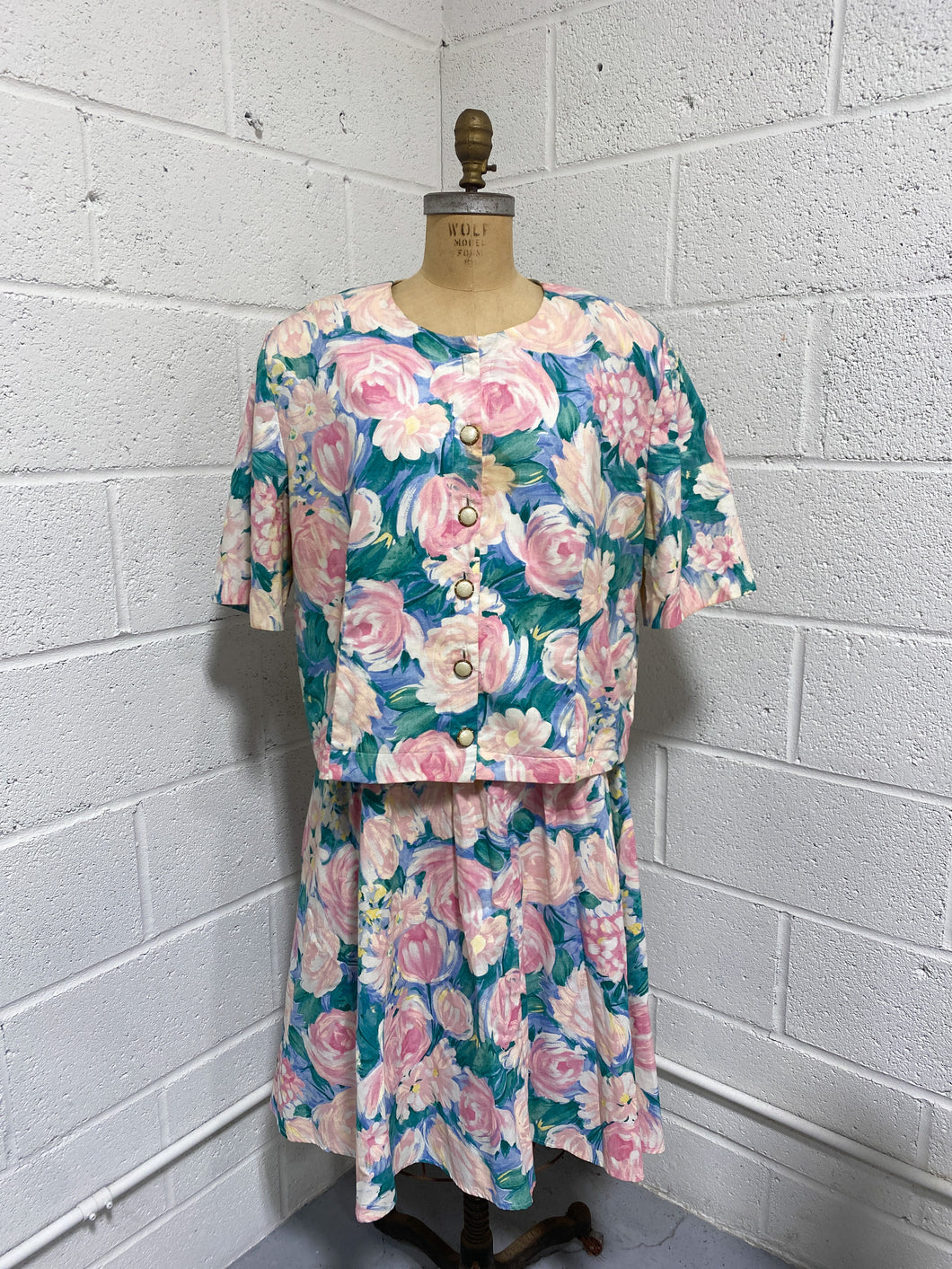 Vintage Floral 2 Piece Skirt + Blouse Set (22W)